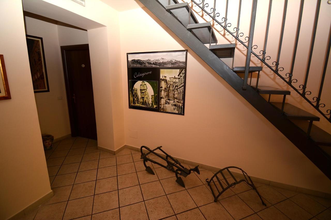 Affittacamere La Piazzetta カルタジローネ エクステリア 写真